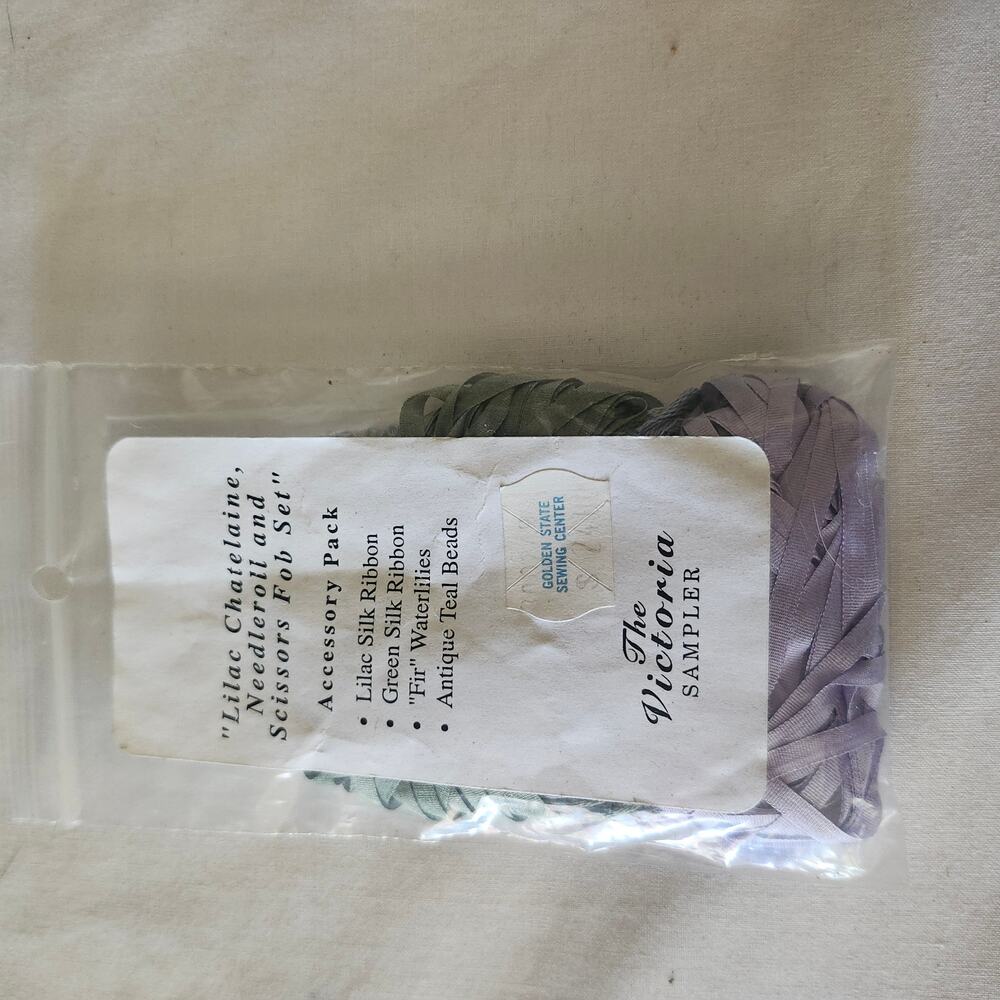 Lilac Chatelaine Needleroll Scissor Fob Set Accessory Pack Victoria Sampler B9